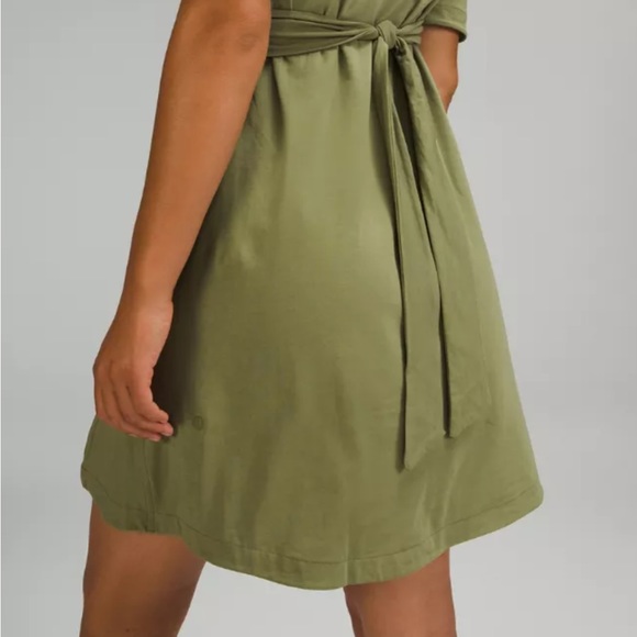 NWT lululemon COTTON WRAP-FRONT T-SHIRT DRESS in bronze green. Size 4 - Picture 4 of 6
